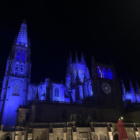 BurgoMirando A La Catedral Desde Plaza Vegaアパートメント エクステリア 写真